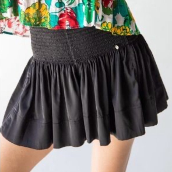 Natural Life Daisy shorts black XS - Picture 1 of 3